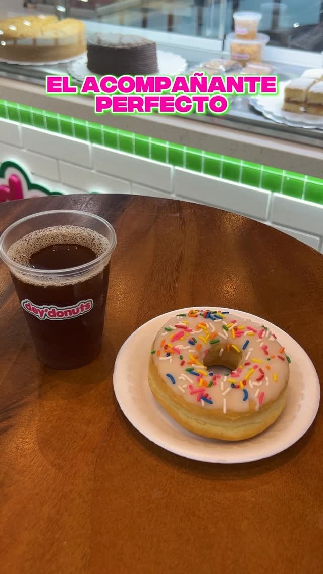 Dey Donuts Caracas Campus: Foto: @deydonuts