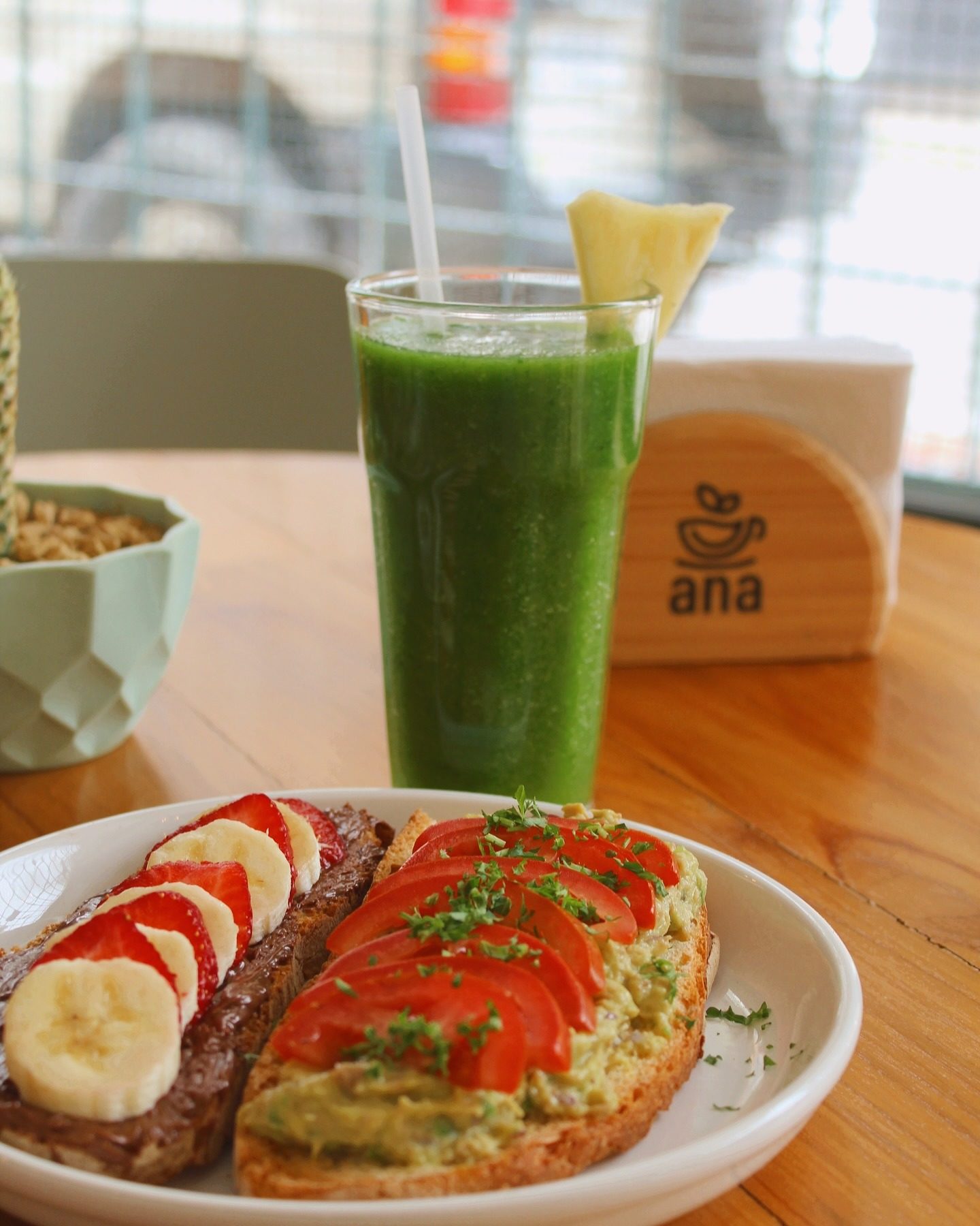 Ana Coffee & Fruits