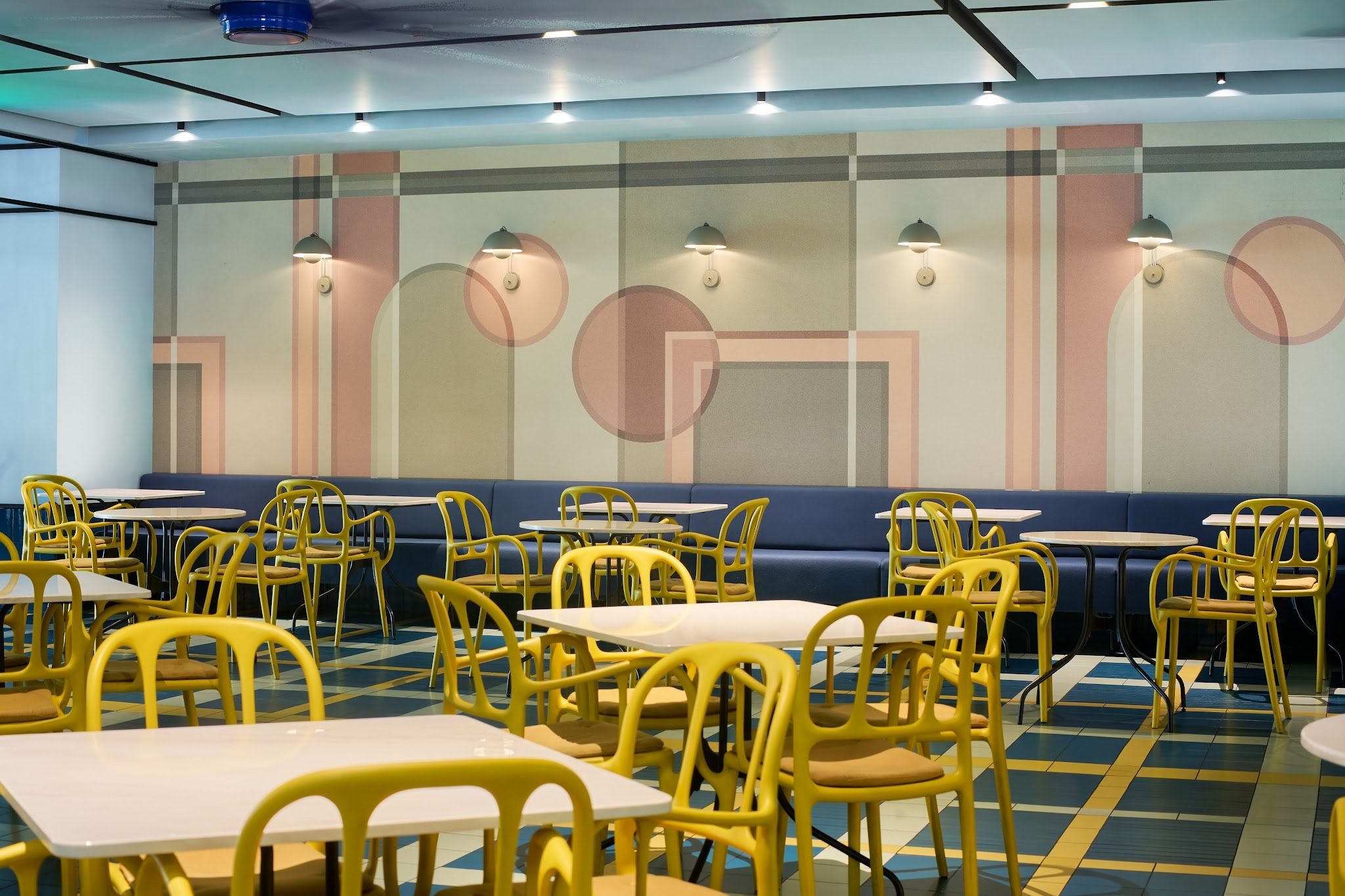 Pink Elephant El Hatillo