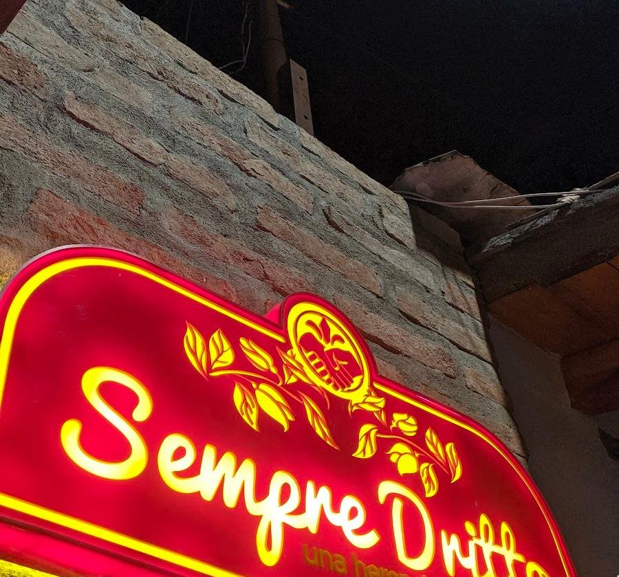 Sempre Dritto Ristorante: Foto: @sempredrittoristorante