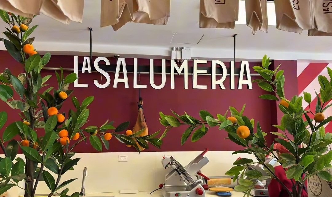 La Salumeria: Foto: @lasalumeriaccs